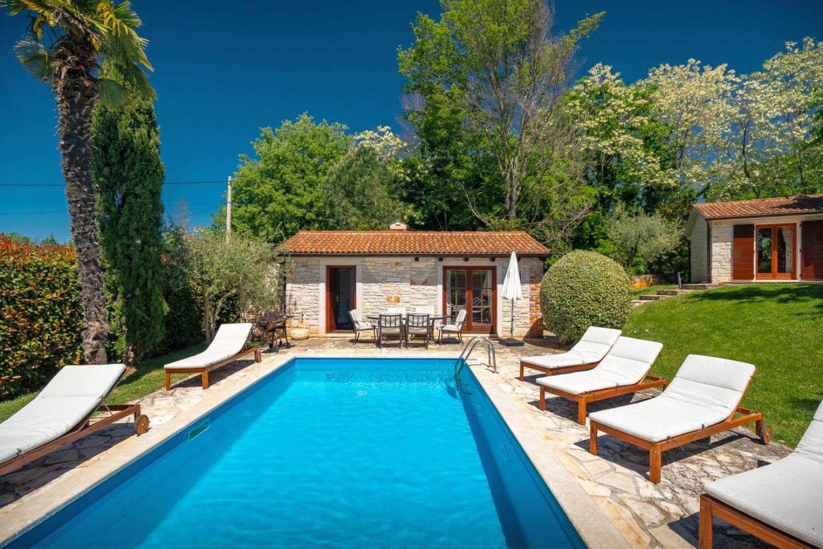Rustic Villa Cehici With Pool In Sveti Lovrec Jehnici Экстерьер фото